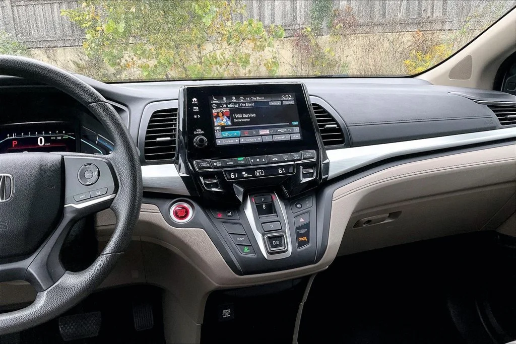Used 2019  Honda EX image 5
