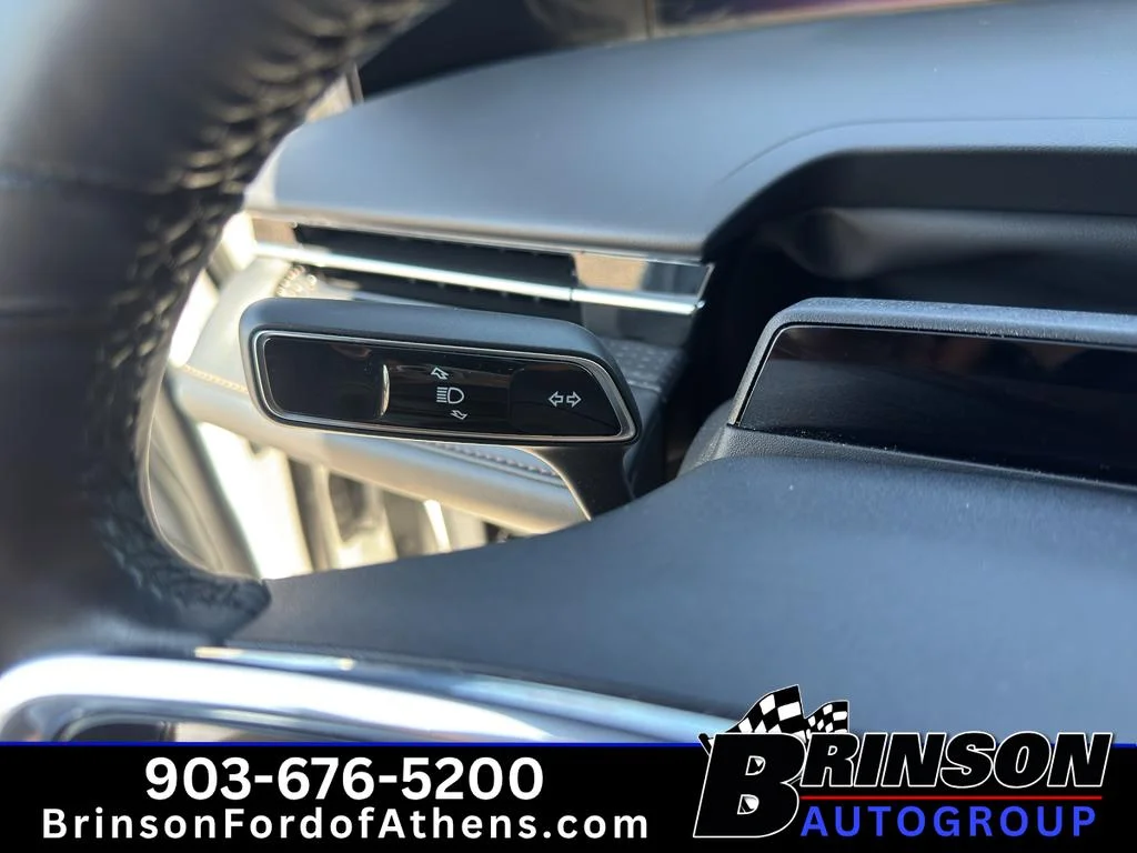 Used 2024 White Platinum Tri-Coat Metallic Lincoln Premiere image 30