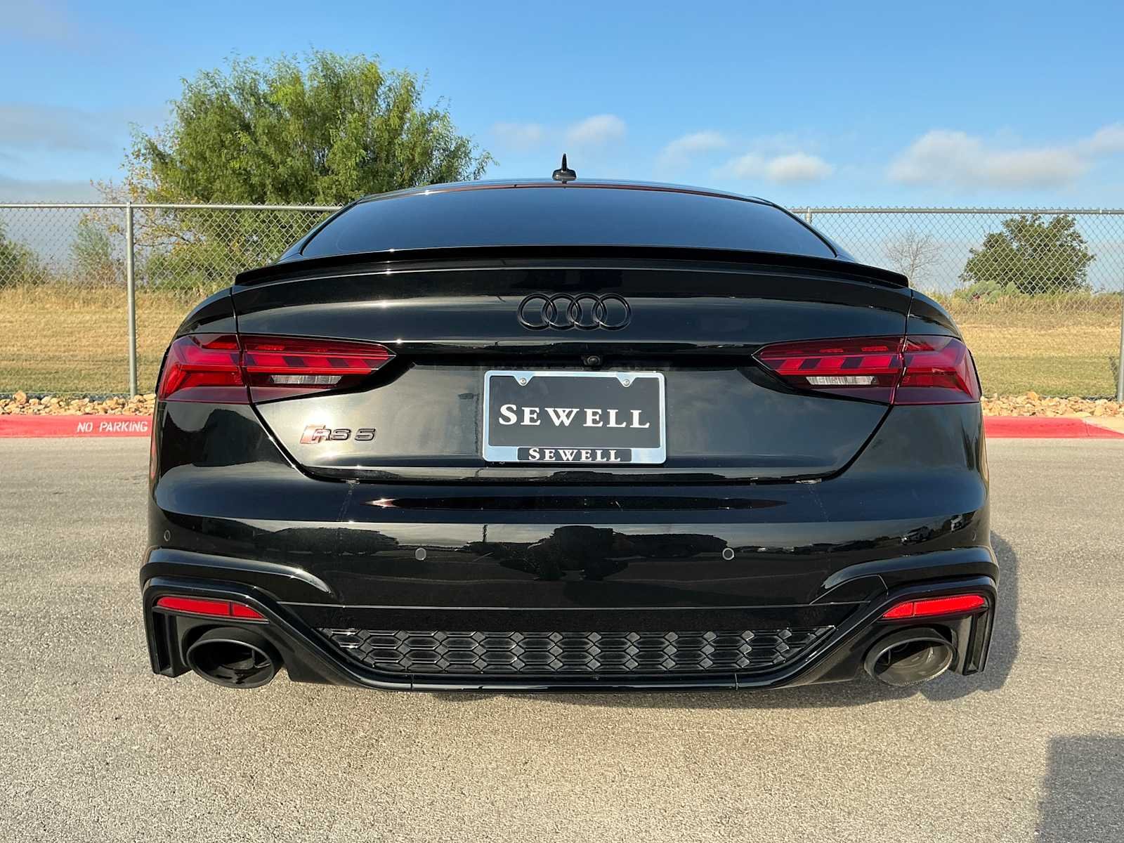 Used 2022 Mythos Black Metallic Audi  image 5