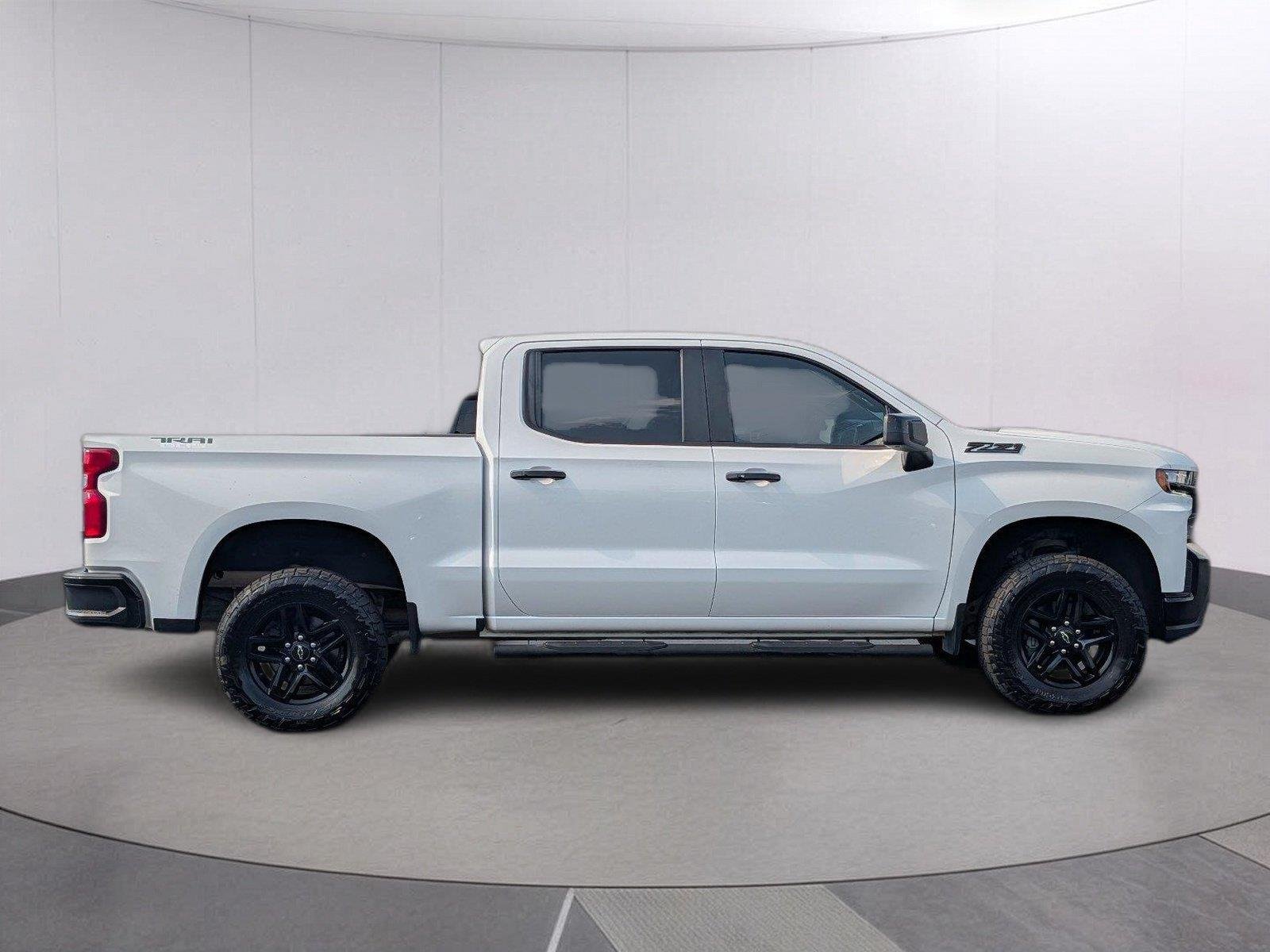 Used 2021 SUMMIT WHITE Chevrolet LT Trail Boss image 7