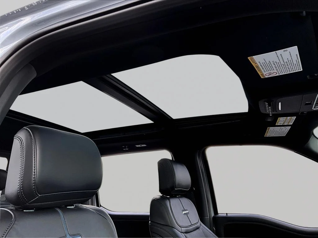 New 2026 Glacier Gray Metallic Tri-Coat Ford F-350® Platinum® image 31
