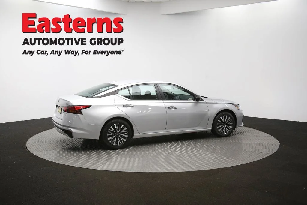 Used 2023 Silver Nissan 2.5 SR image 43