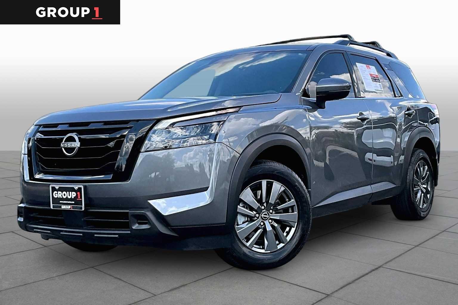 2024 Nissan Pathfinder SV