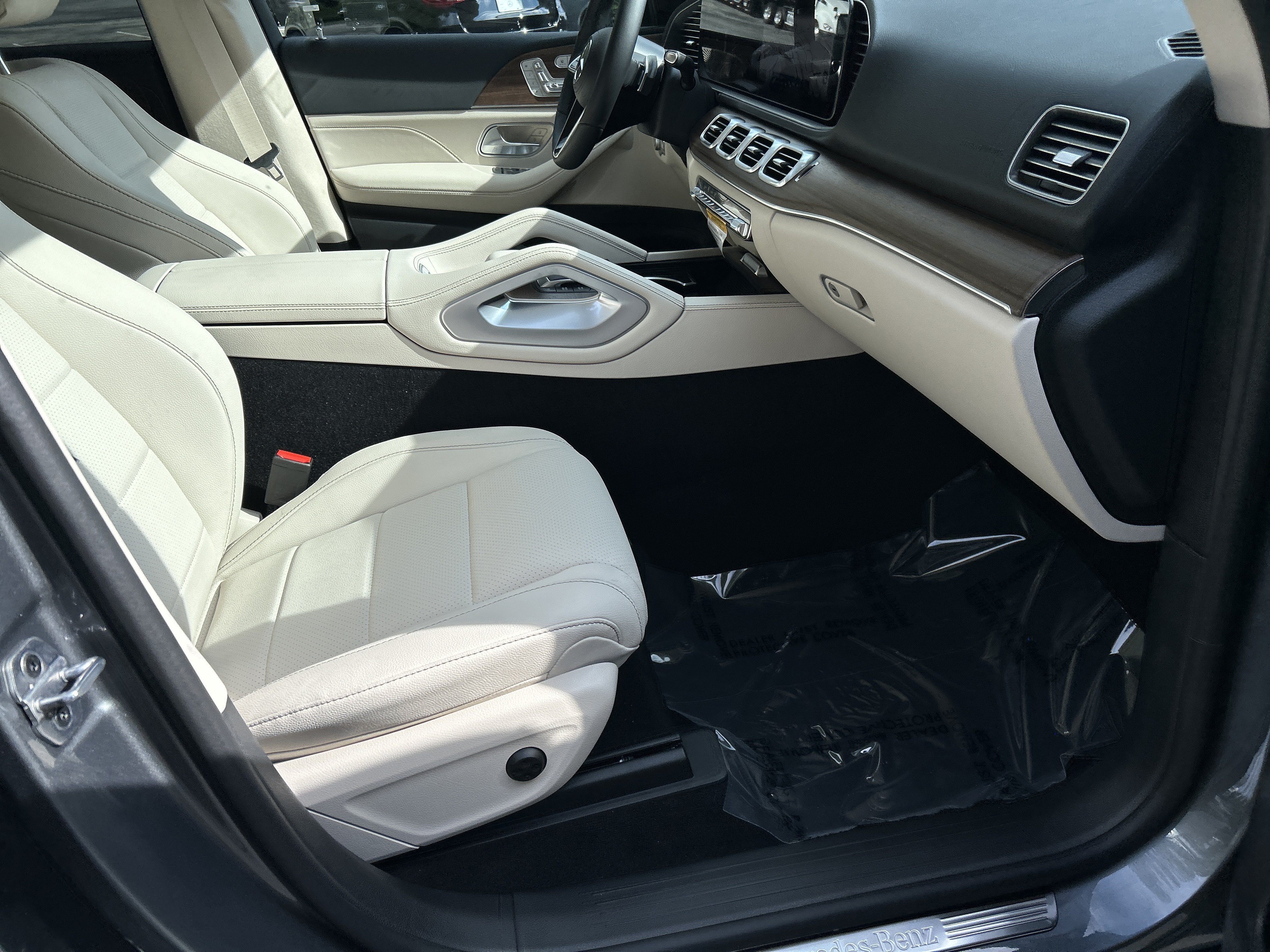 New 2026 Selenite Grey Metallic Mercedes-Benz GLE 350 SUV image 43