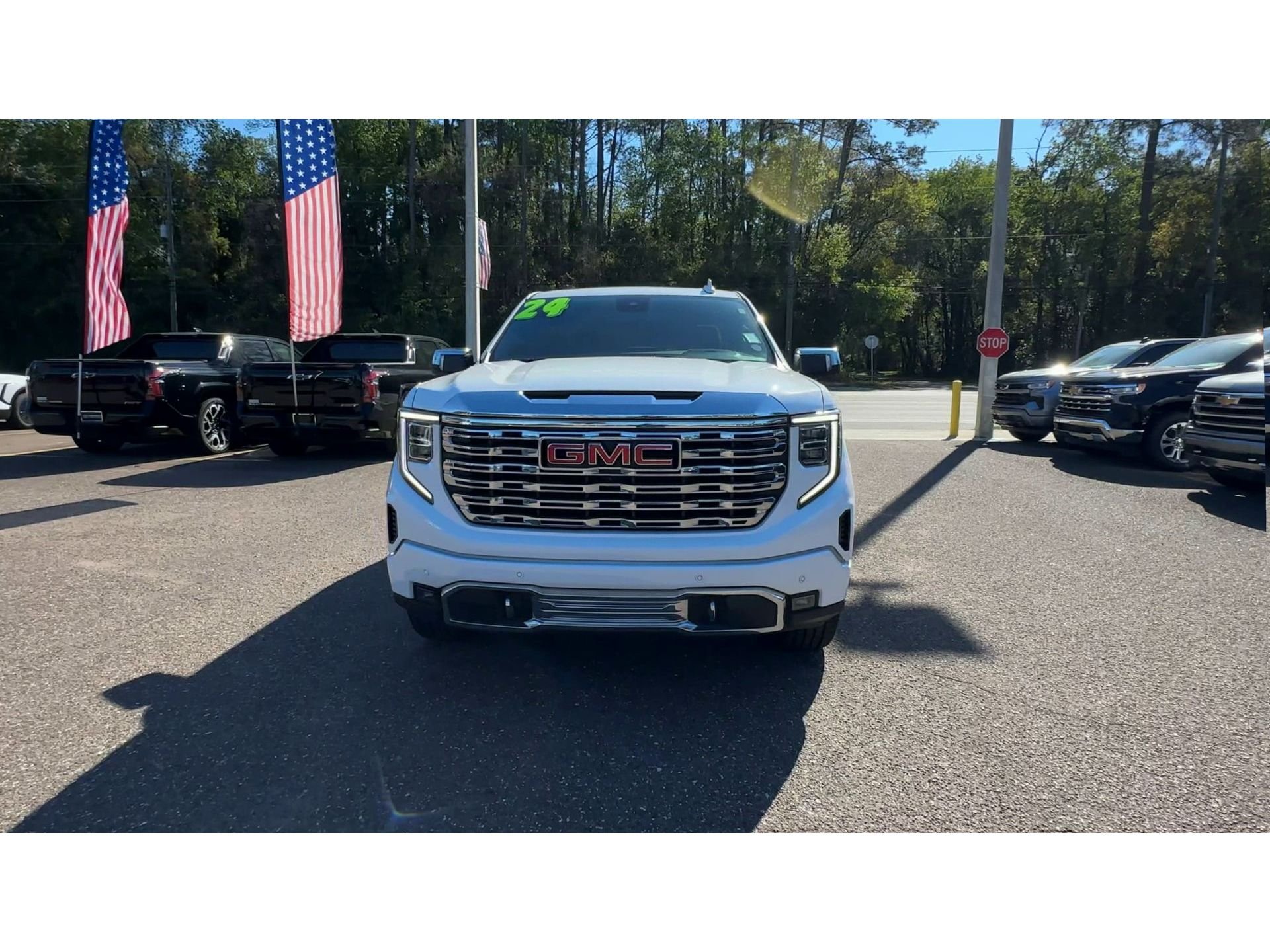 Used 2024 Summit White GMC Denali image 7