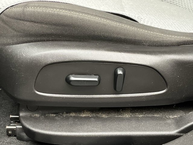 Used 2019 Blue Steel Metallic GMC SLE image 9