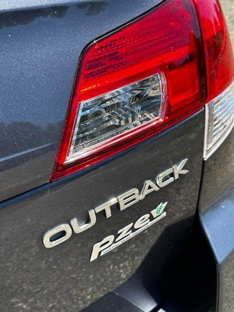 2014 Subaru Outback 2.5i Limited - Photo 34