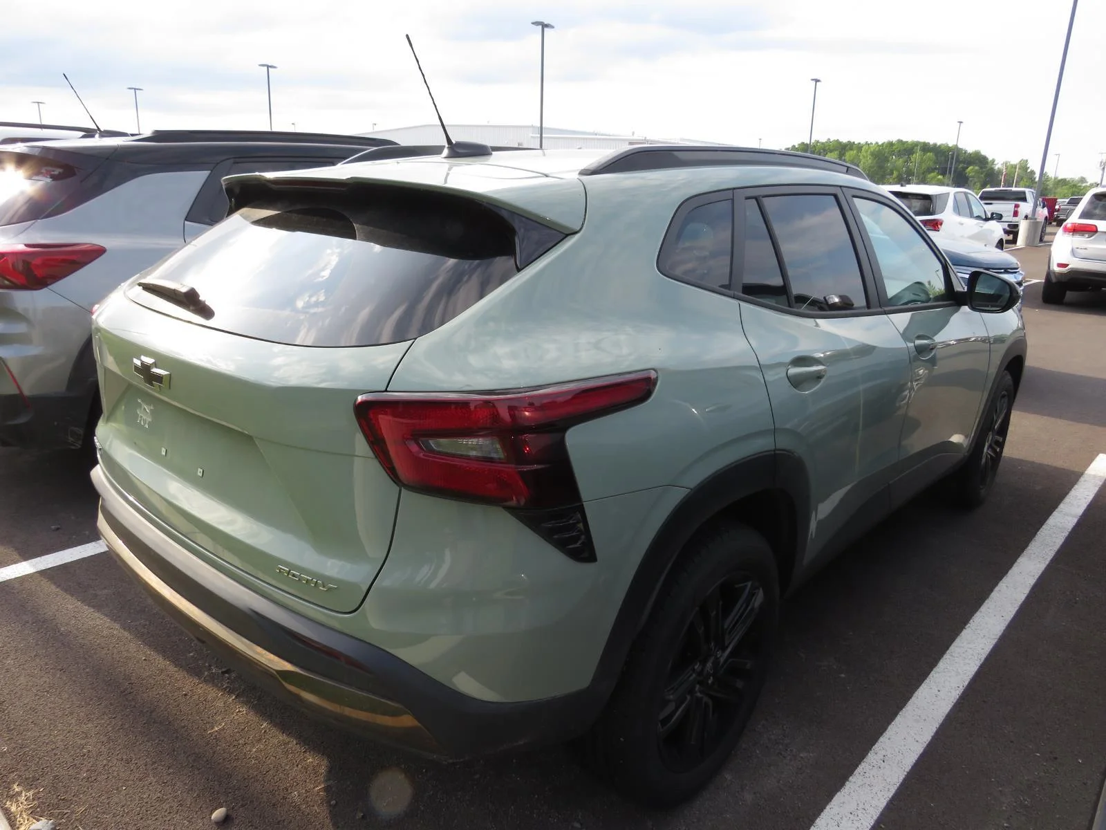 Used 2025 Cacti Green Chevrolet ACTIV image 12
