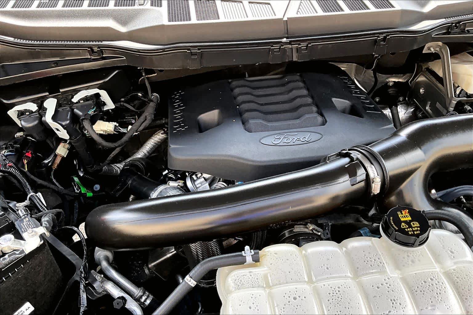 Used 2023 Agate Black Metallic Ford XLT image 33
