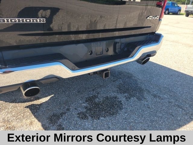Used 2025 Diamond Black Ram Big Horn/Lone Star image 25