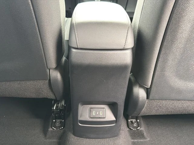 Used 2025 White Kia S image 26
