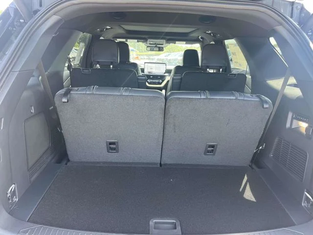 New 2026 Gray Ford Tremor image 8