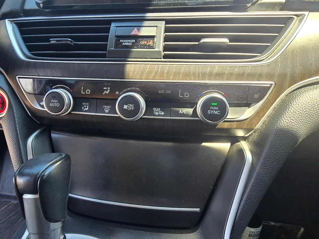 Used 2018 Kona Coffee Metallic Honda EX-L 1.5T image 18