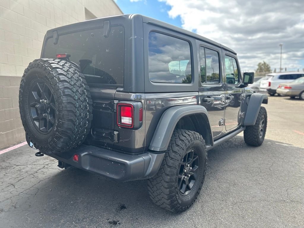 Used 2018 Granite Crystal Metallic Clearcoat Jeep Unlimited Rubicon image 5
