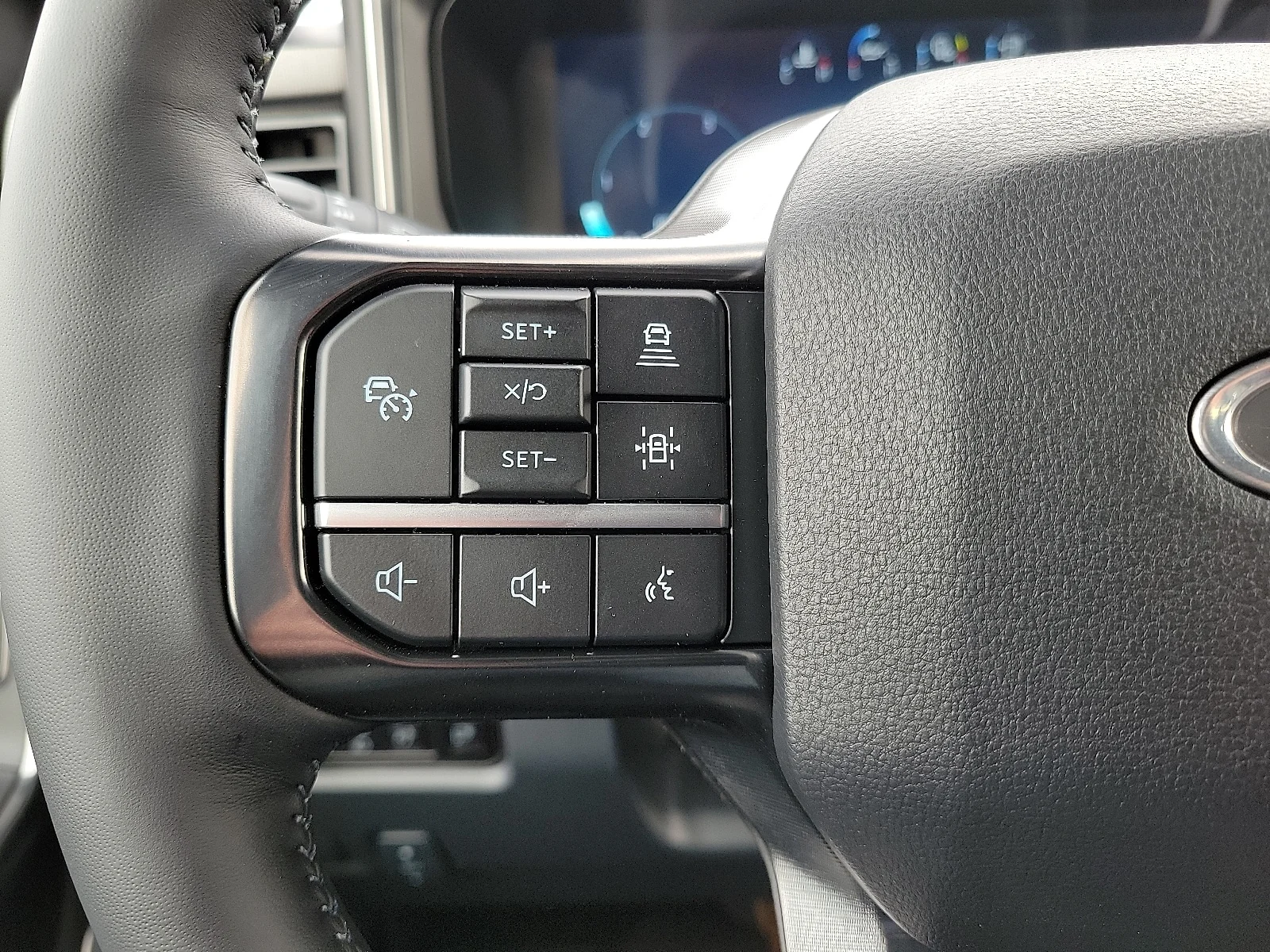 New 2026 Star White Metallic Tri-Coat Ford F-250&reg; Platinum&reg; image 20
