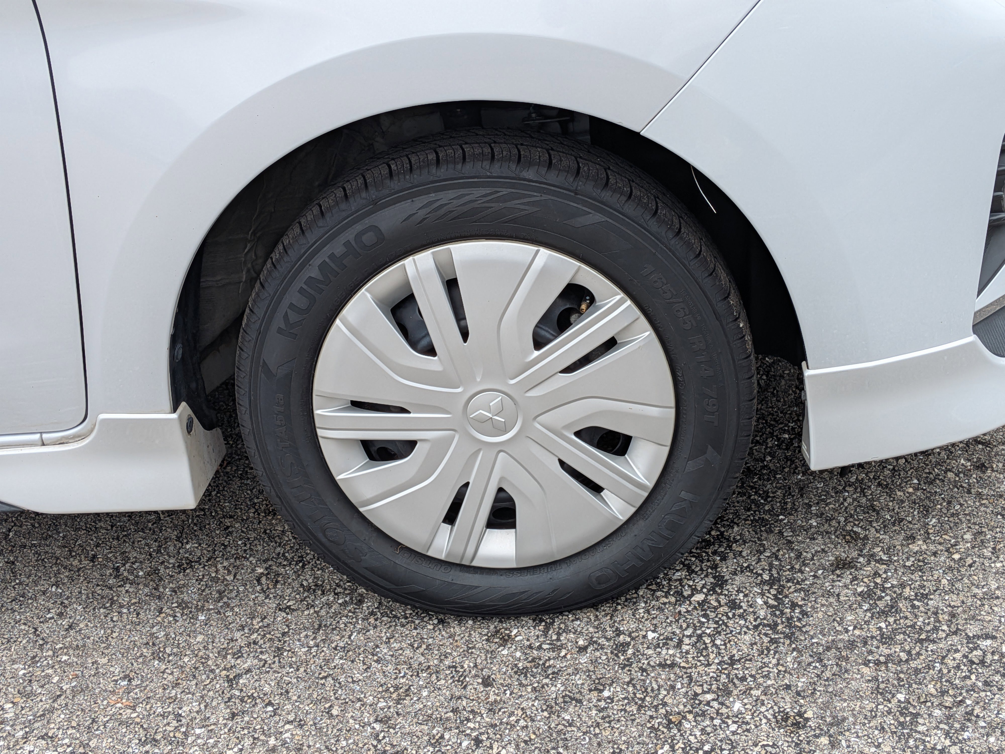 Used 2021 White Diamond Mitsubishi Carbonite Edition image 11