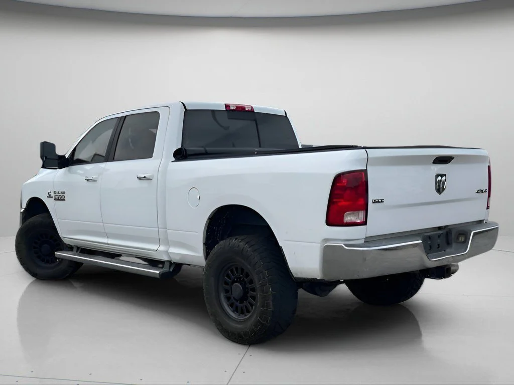 Used 2014 Bright White Clearcoat Ram SLT image 12