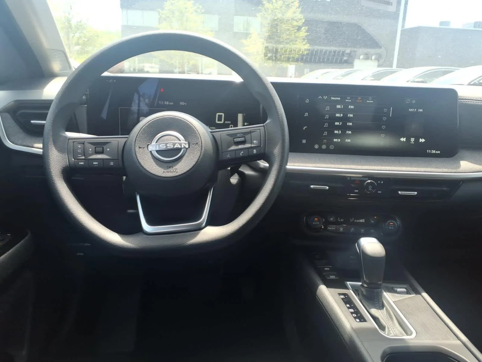 New 2026 Aspen White Tricoat/Super Black Nissan SV image 7