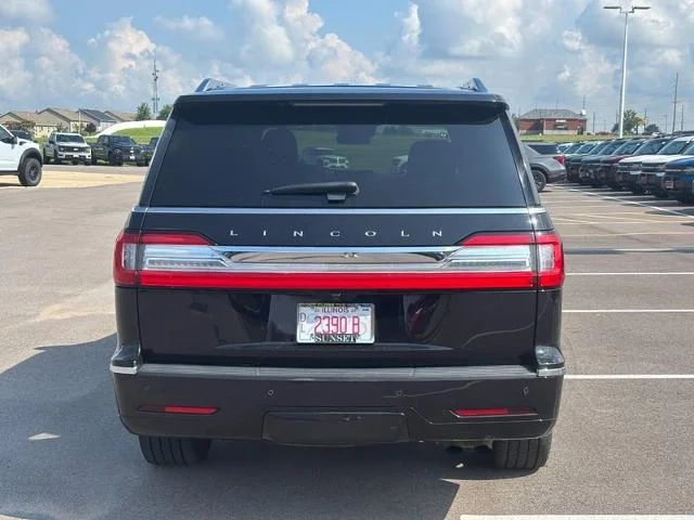 Used 2021 Black Lincoln  image 4
