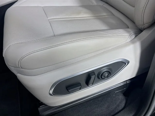 New 2026 High Gloss Black Exterior Paint Jeep Limited Altitude image 20