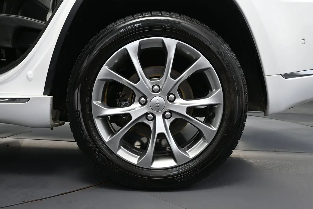Used 2021 Off-white Jeep Summit image 10