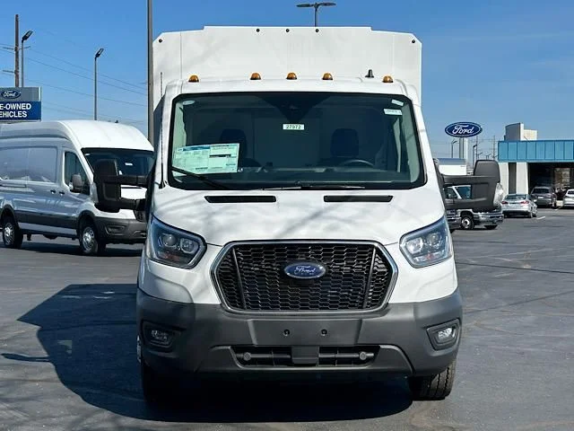 New 2024 Oxford White Ford Cutaway image 24