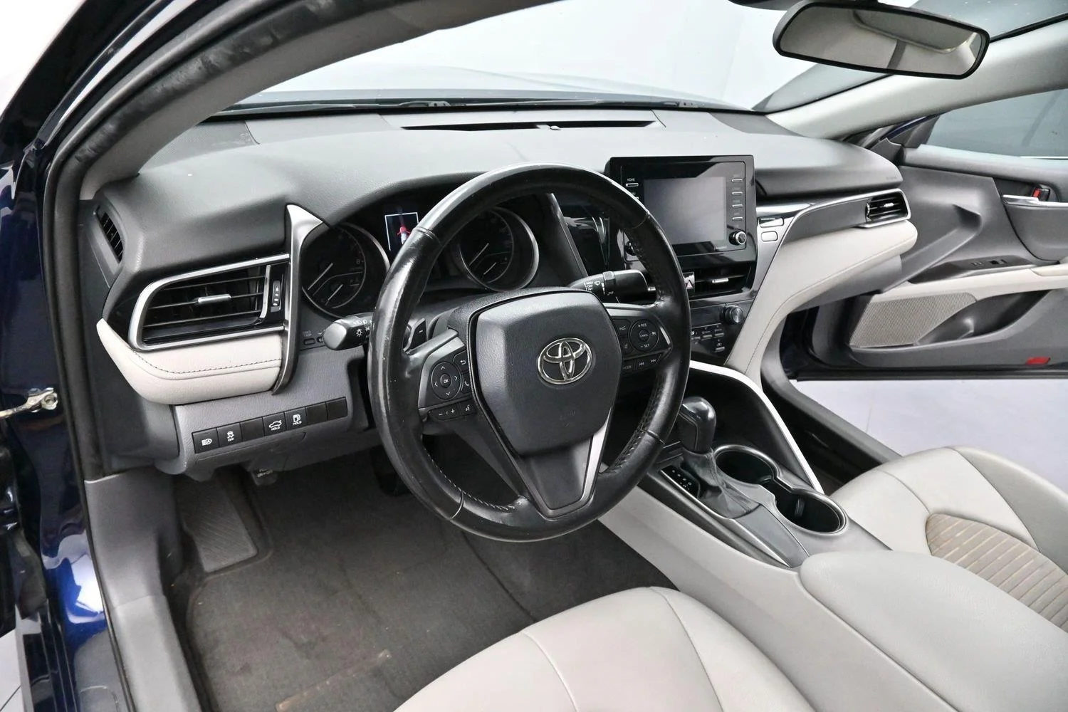 Used 2021 Blueprint Toyota SE image 14