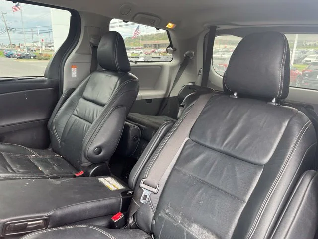 Used 2019 Gray Toyota SE image 9