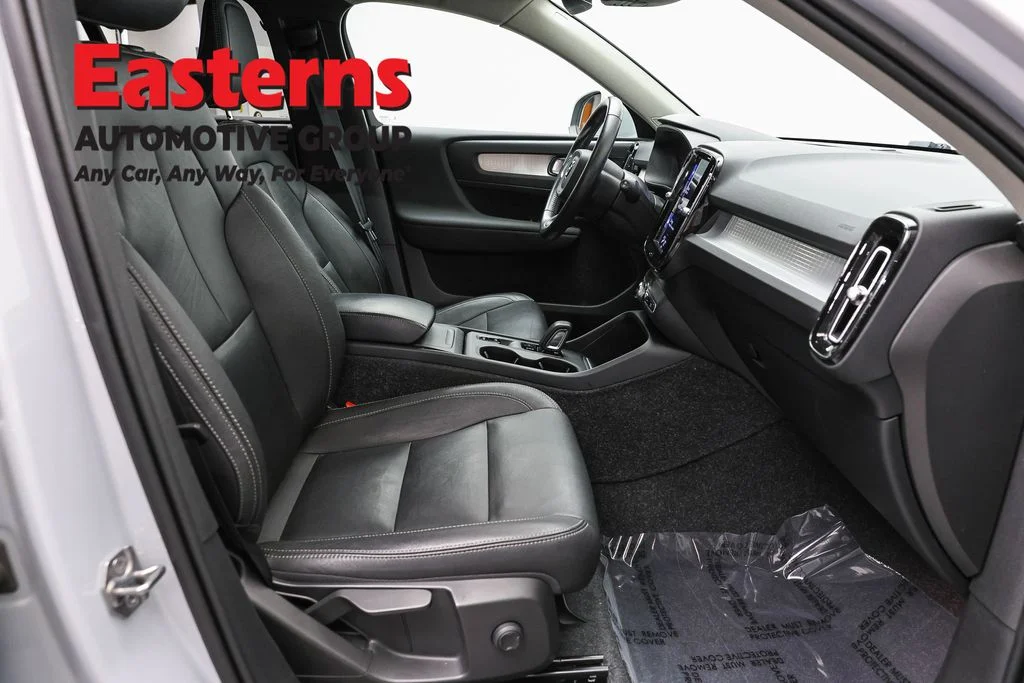 Used 2021 Gray Volvo Momentum image 23