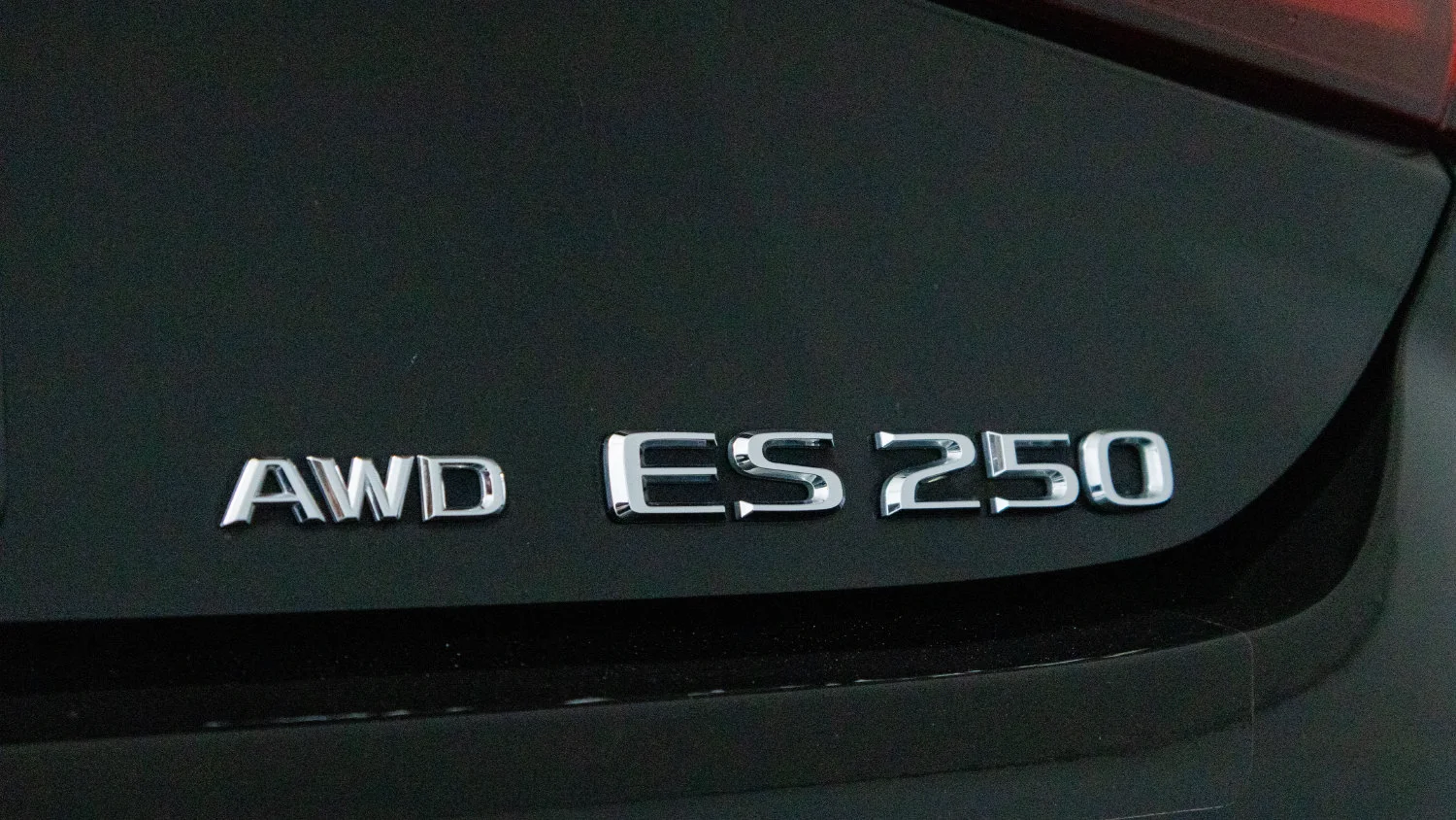 Used 2021 Black Lexus ES 250 image 30