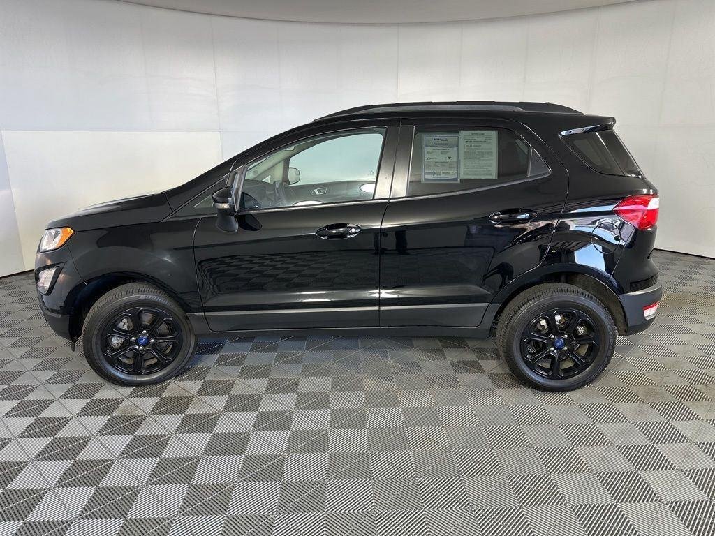 Used 2022 Shadow Black Ford SE image 6