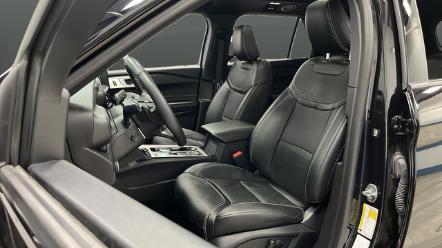 Used 2023 Agate Black Metallic Ford ST image 9