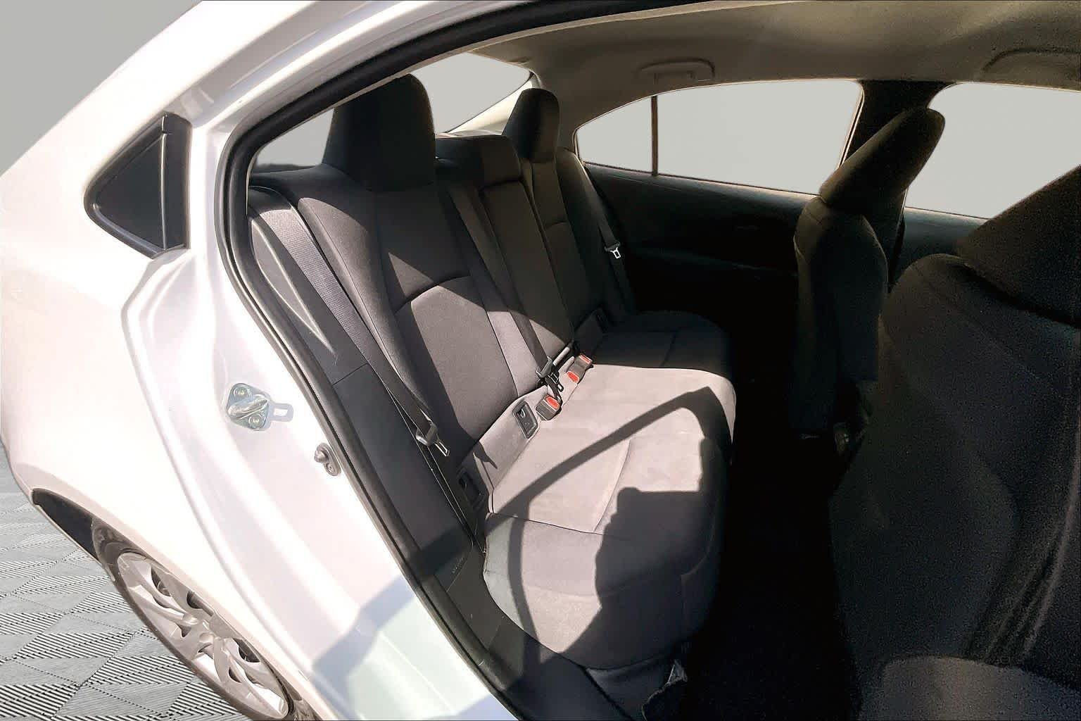 Used 2025 Ice Cap Toyota LE image 19