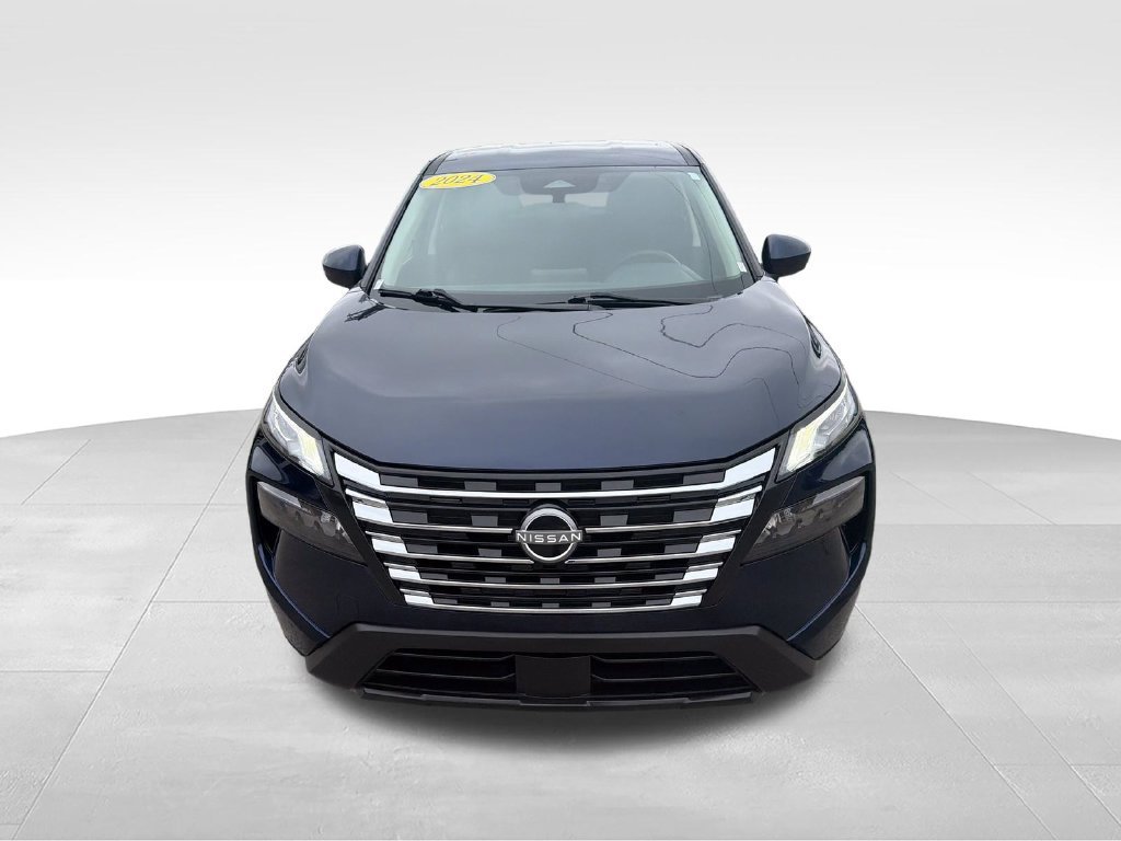 Used 2024 Blue Nissan SV image 8