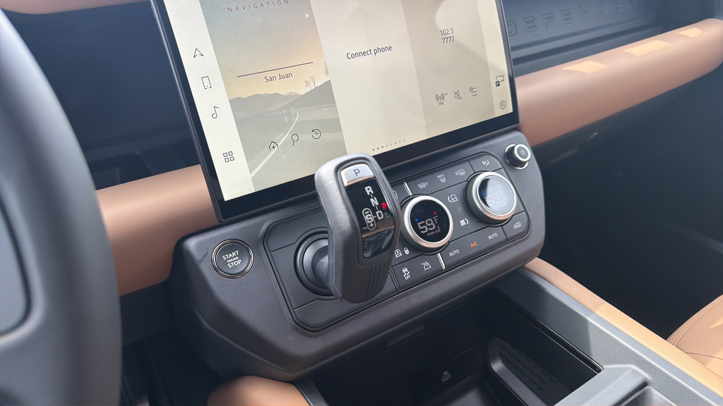 New 2026 Santorini Black Land Rover X-Dynamic SE image 19