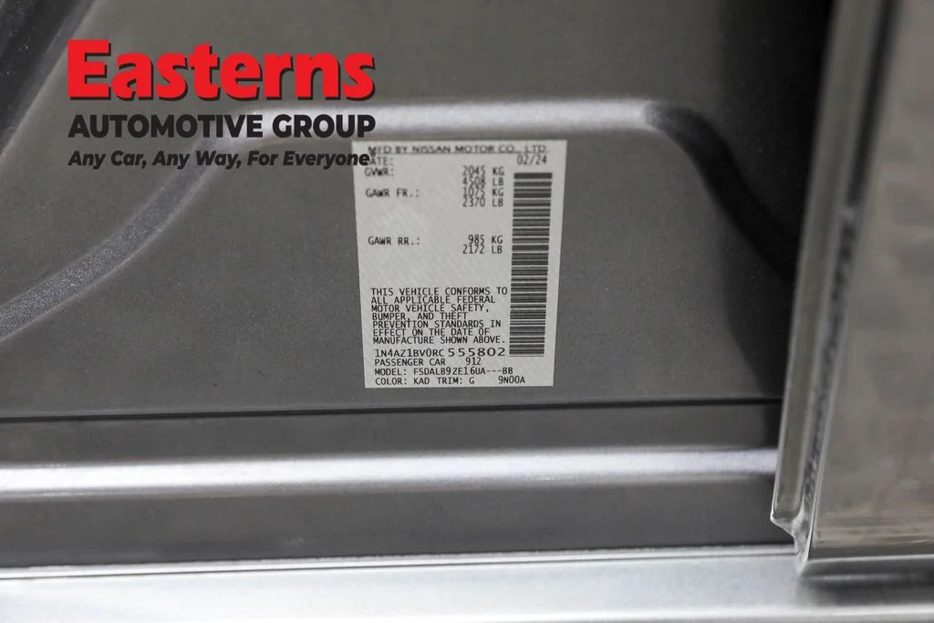 Used 2024 Gray Nissan S image 34