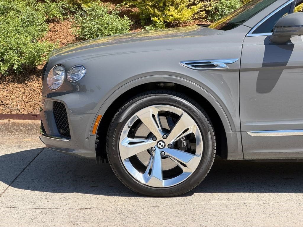 Used 2025 Gravity Gray Bentley Azure image 14
