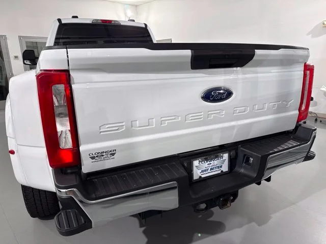 Used 2025 White Ford XL image 7