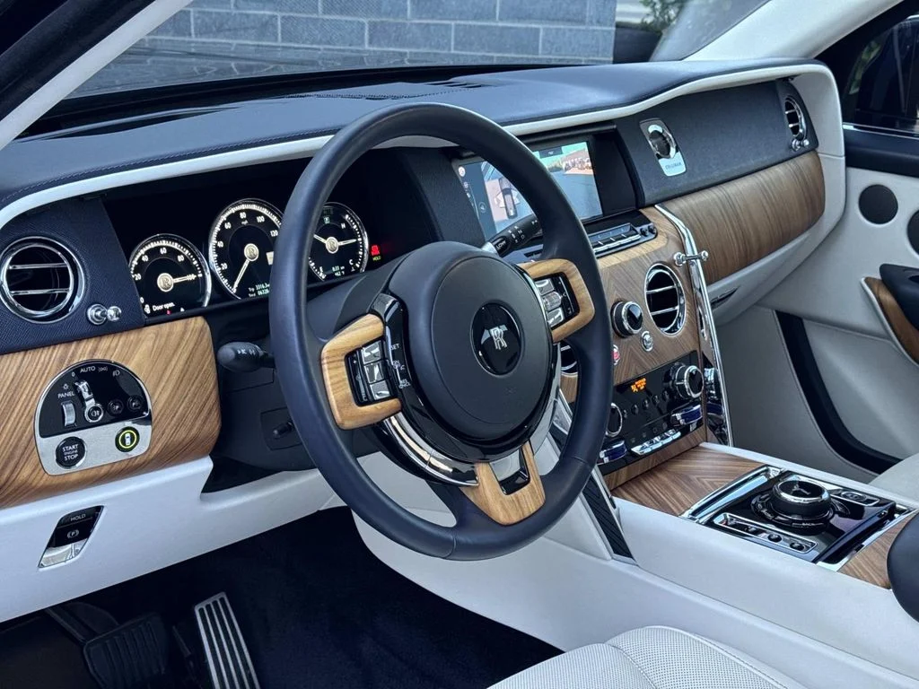 Used 2021 Blue Rolls-Royce  image 20