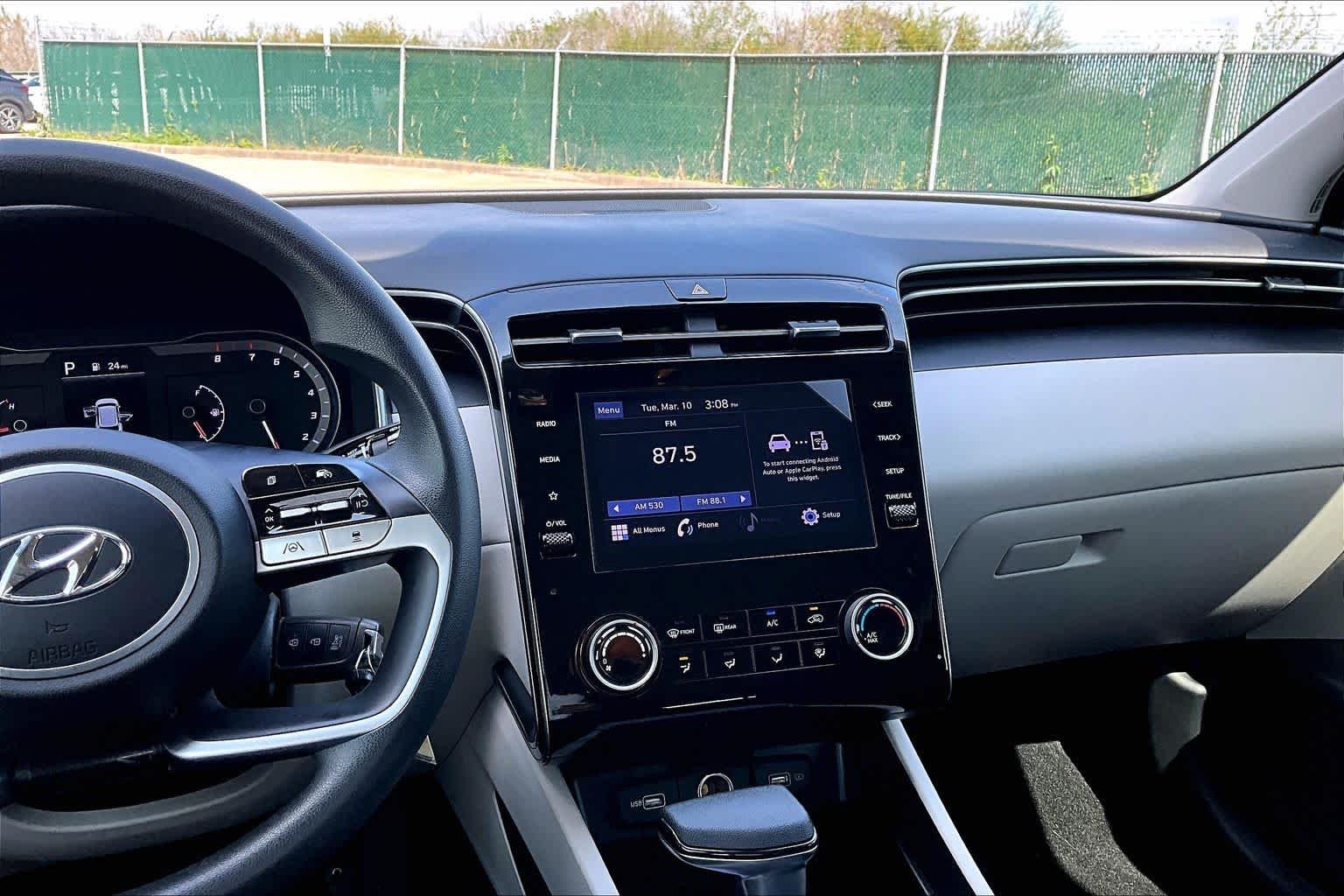 Used 2023 Amazon Gray Hyundai SE image 7