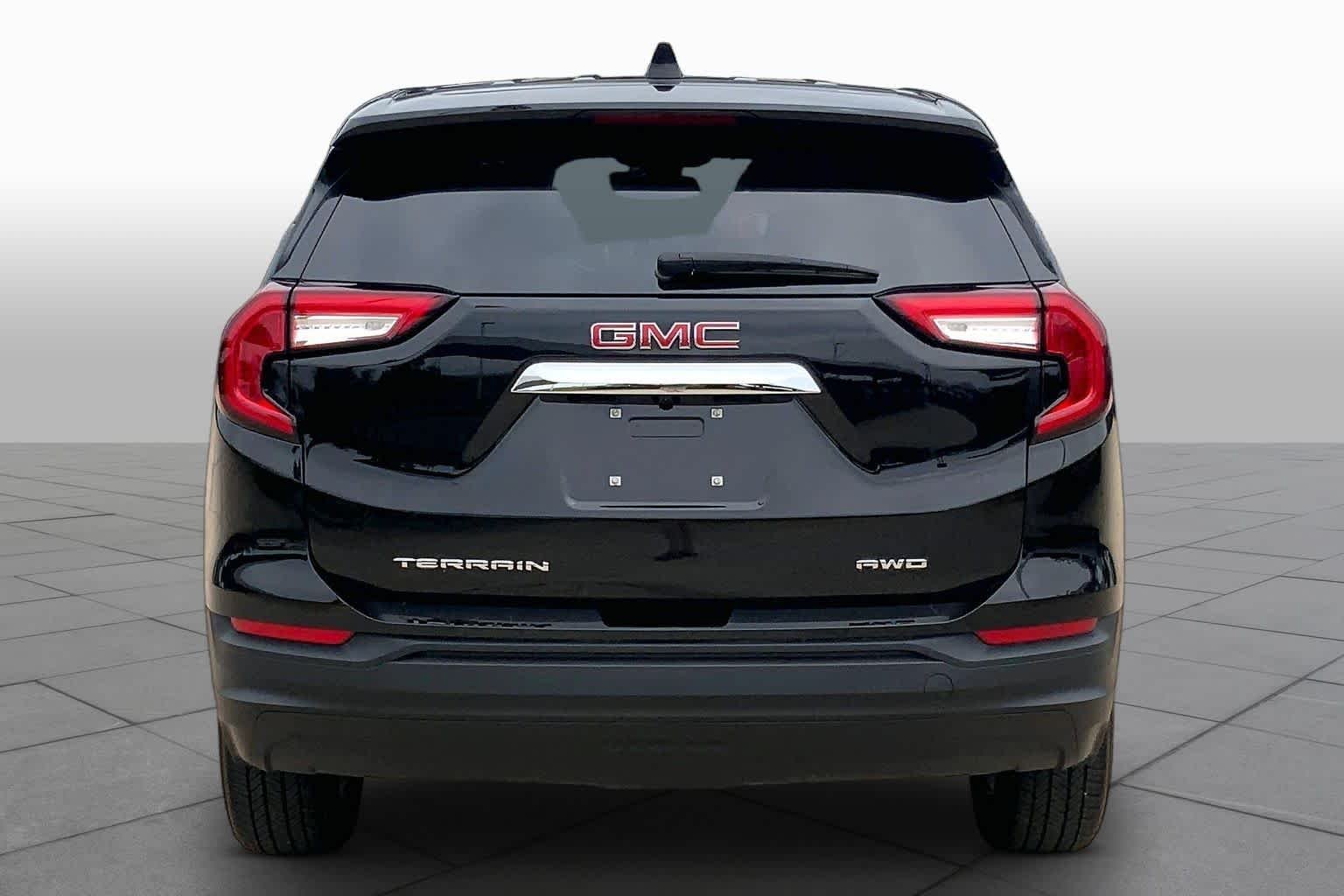 2024 GMC Terrain SLE - Photo 5
