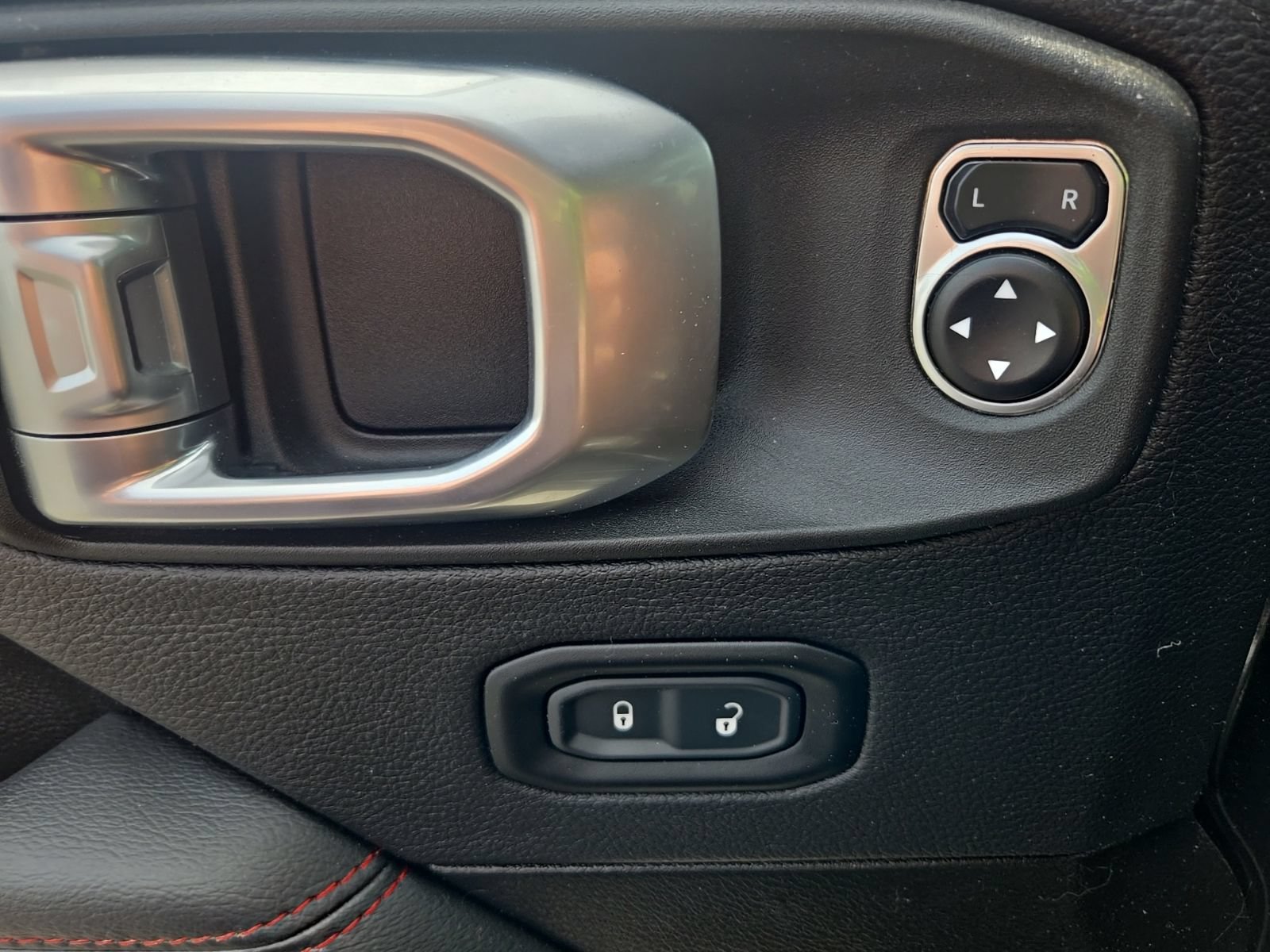 Used 2023 Black Clearcoat Jeep Rubicon image 24