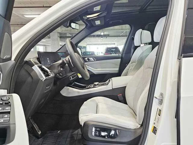 Used 2025 Alpine White BMW xDrive50e image 23