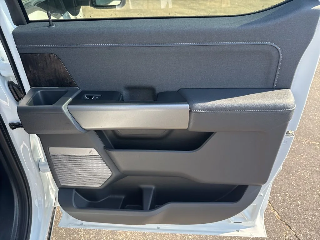 New 2026 Oxford White Ford F-250® Lariat® image 21