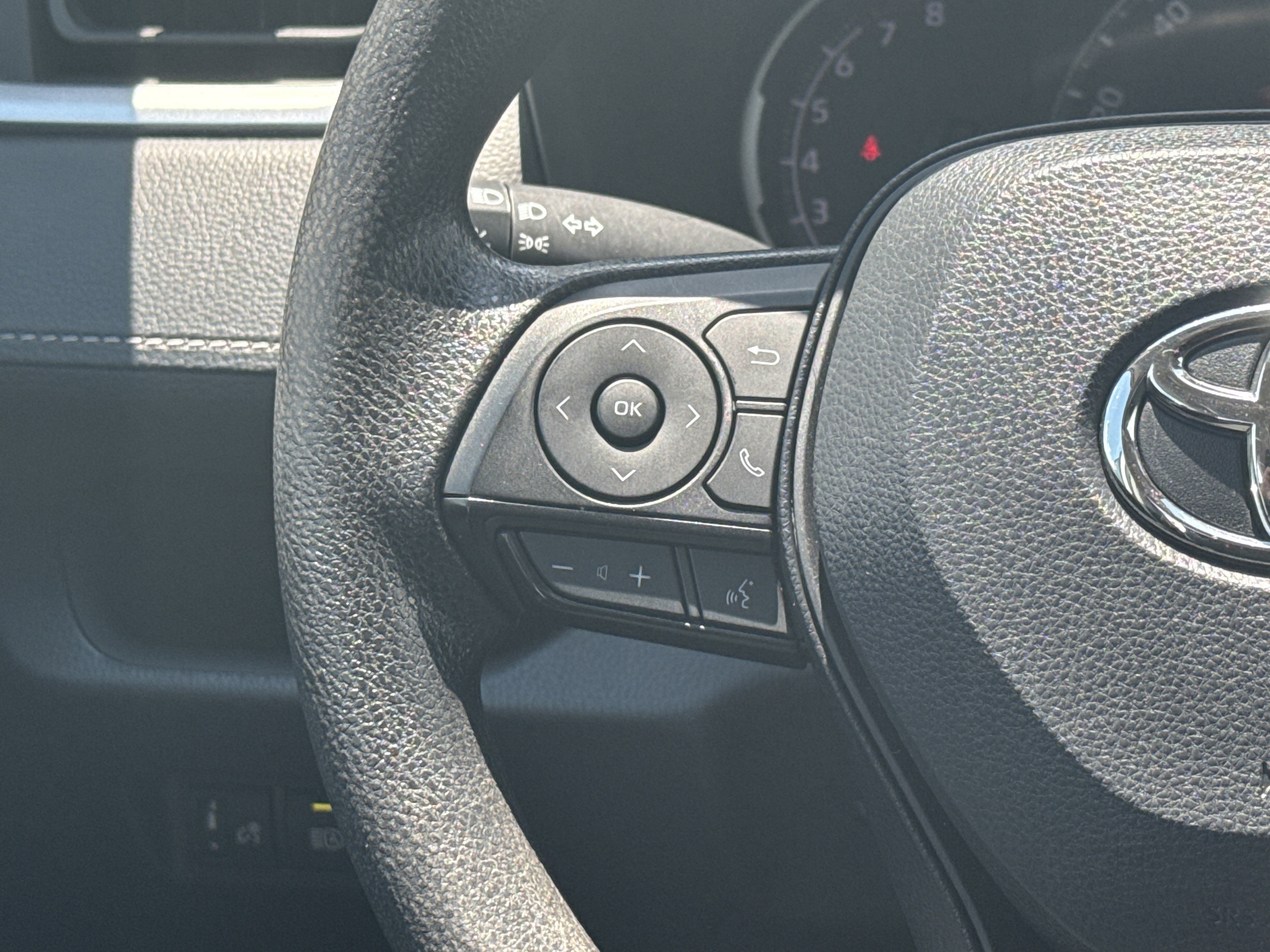 Used 2024 White Toyota XLE image 25