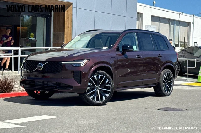 2026 Volvo XC90 plug-in hybrid T8 Ultra Dark Theme 7-Seater