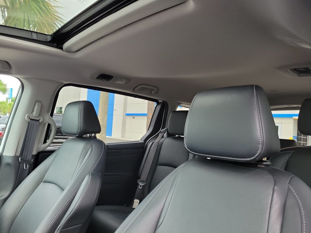 Certified Used 2021 Platinum White Pearl Honda EX-L image 27