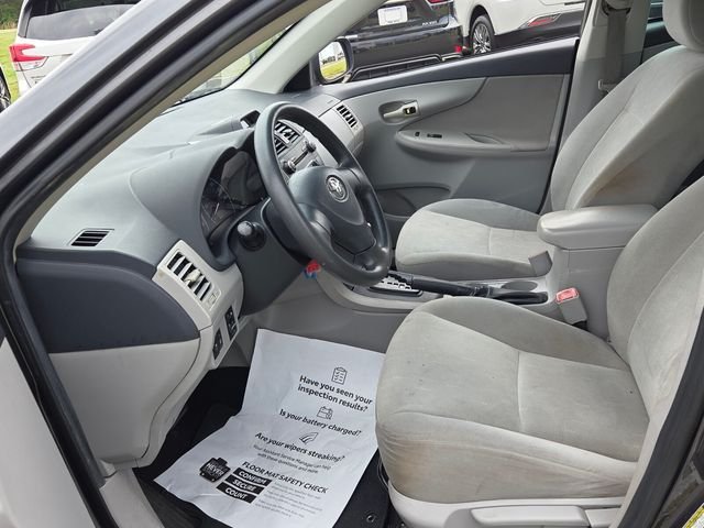 Used 2013 Gray Toyota L image 5