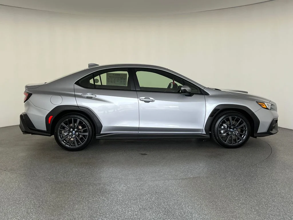 New 2026 ICE SILVER METALLIC Subaru Base image 2