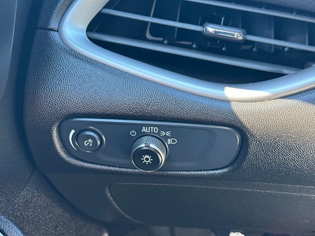 Used 2024 Gray Chevrolet LT image 33